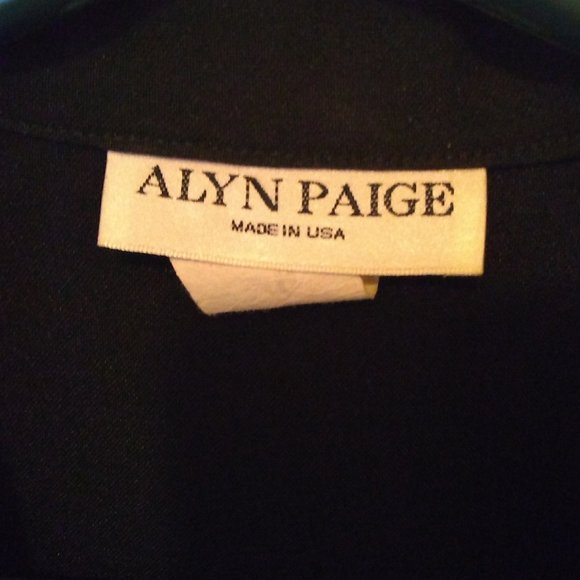 Black - Alyn Paige vest. size 11/12, 100% polyester - Picture 3 of 4